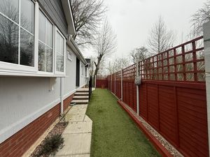 Photo 17- click for photo gallery